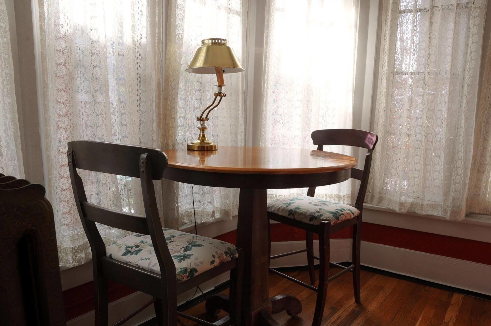 The Holiday Chalet Victorian DEN Extérieur photo
